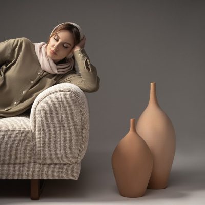 گلدان و گل مصنوعی